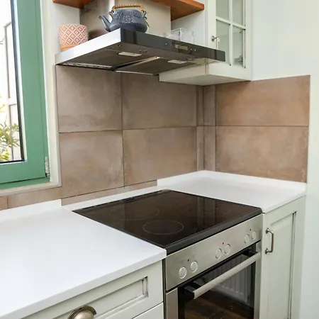 Thea Apartment